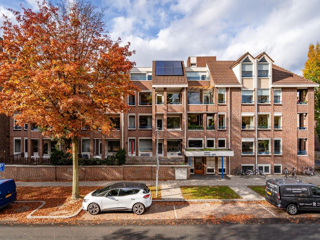 Deken van Oppensingel 81, VENLO