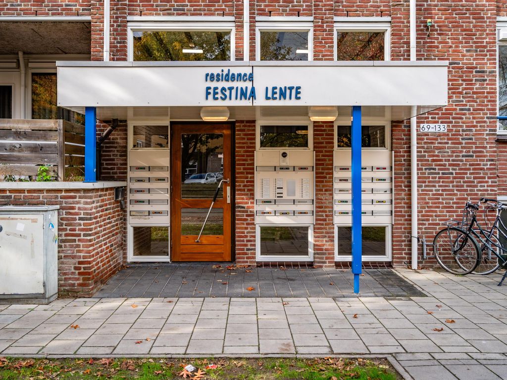 Deken van Oppensingel 81, VENLO