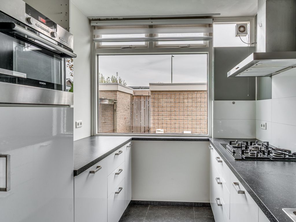 Potkuilenstraat 64, TEGELEN