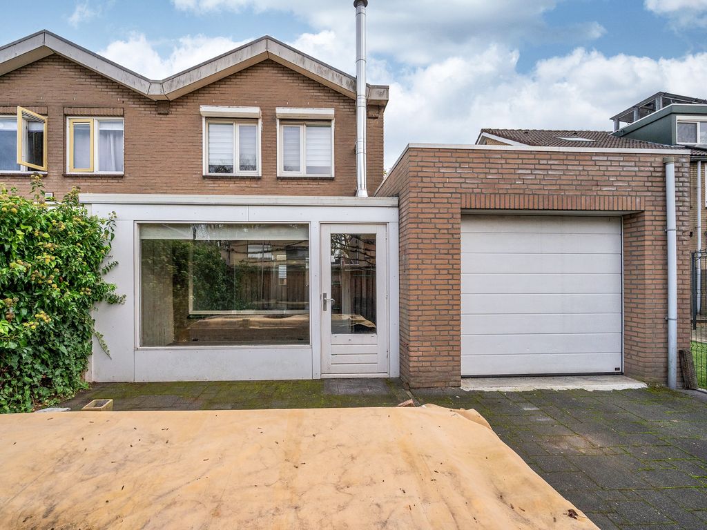 Potkuilenstraat 64, TEGELEN