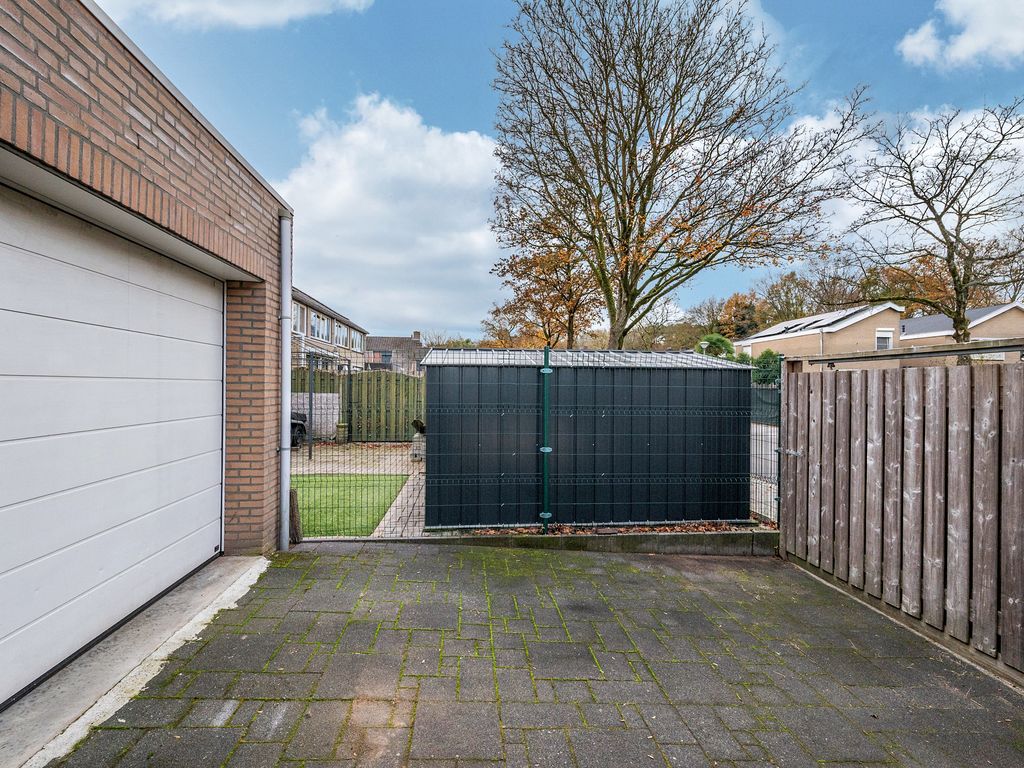 Potkuilenstraat 64, TEGELEN