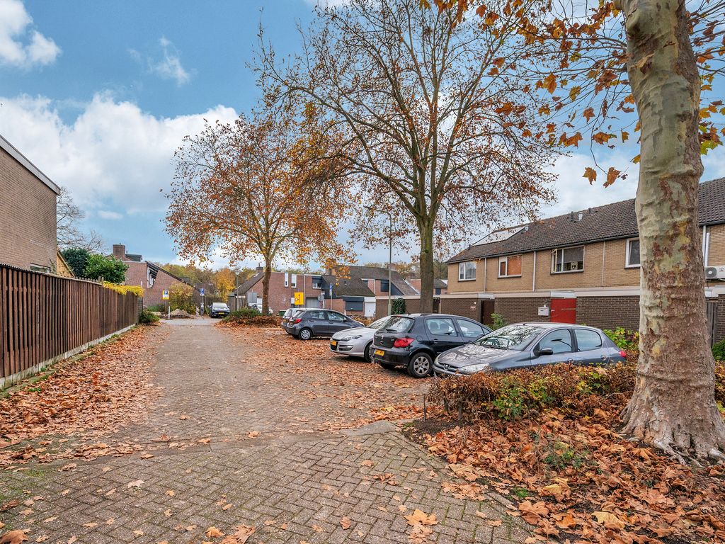 Potkuilenstraat 64, TEGELEN