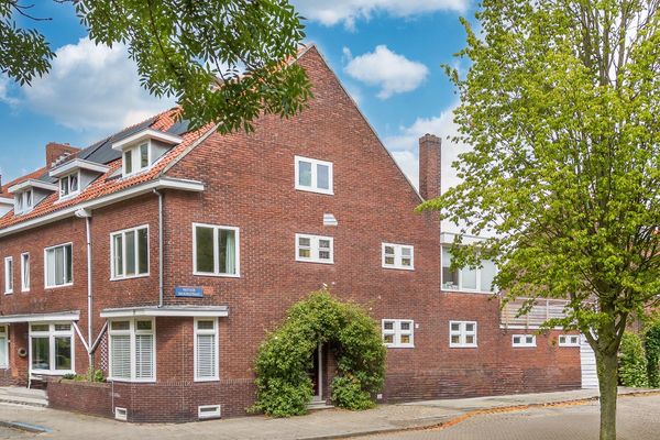 Pastoor Deckersstraat 1 - VENLO