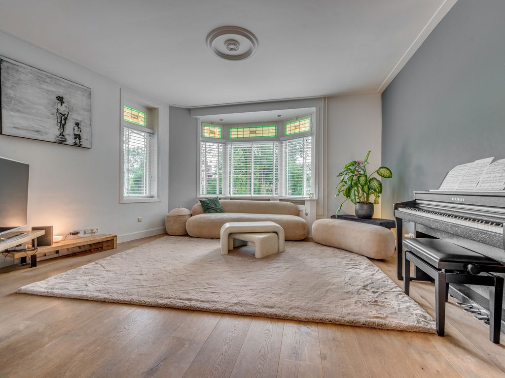 Pastoor Deckersstraat 1, VENLO