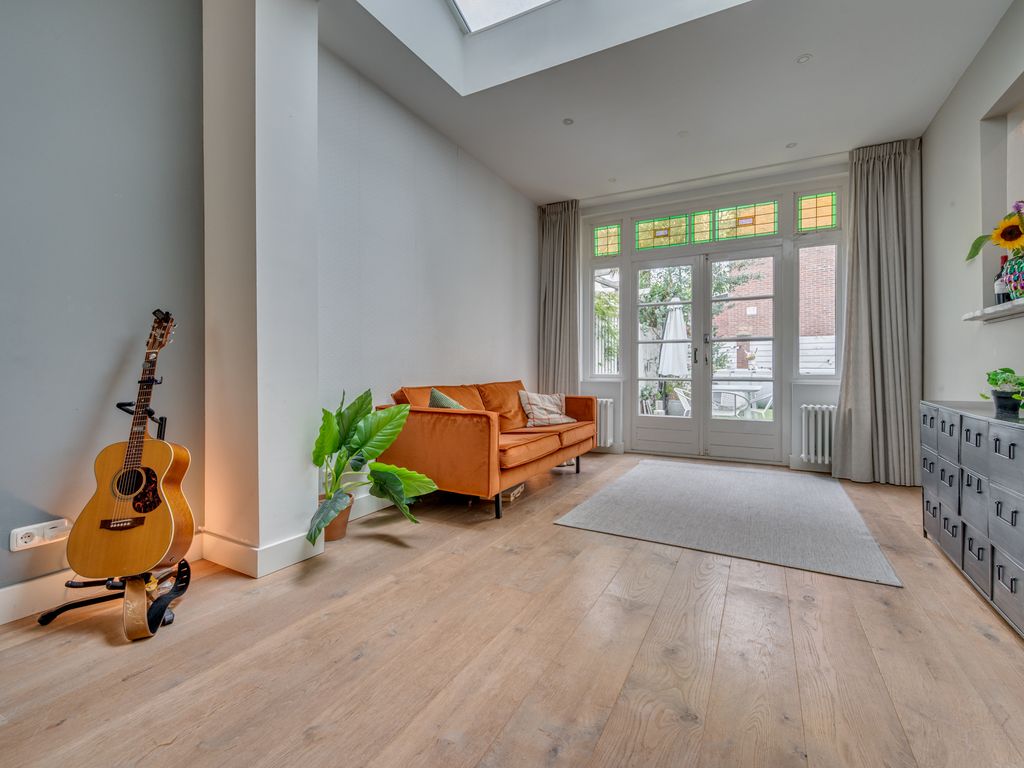 Pastoor Deckersstraat 1, VENLO