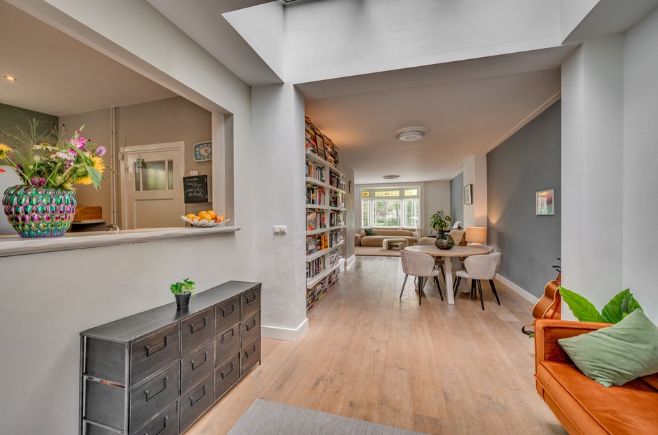 Pastoor Deckersstraat 1