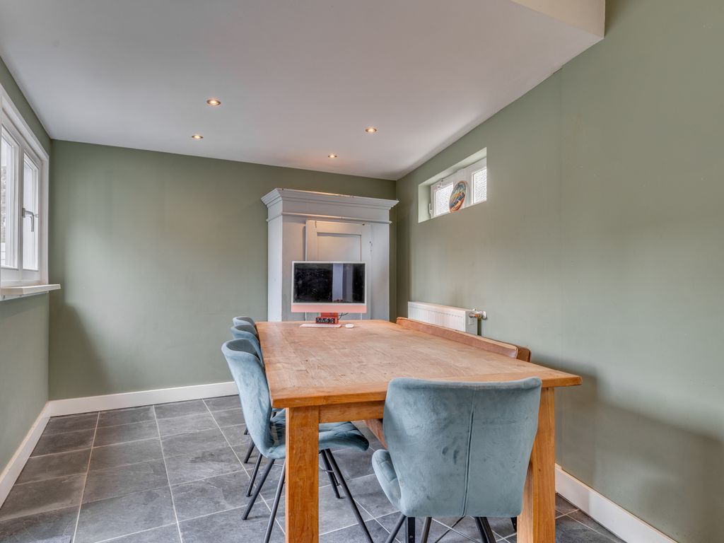 Pastoor Deckersstraat 1, VENLO