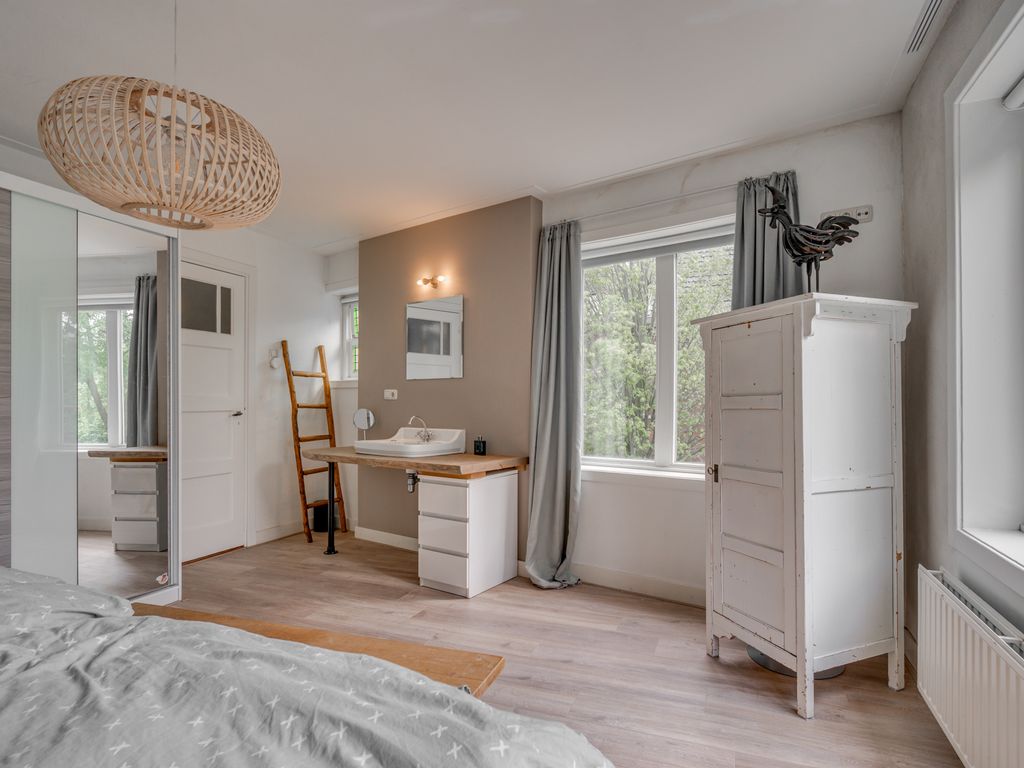 Pastoor Deckersstraat 1, VENLO