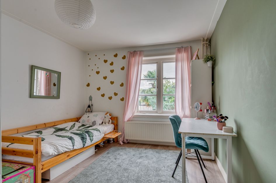 Pastoor Deckersstraat 1