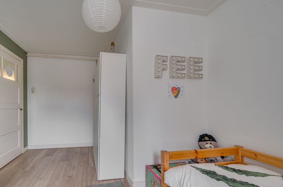 Pastoor Deckersstraat 1