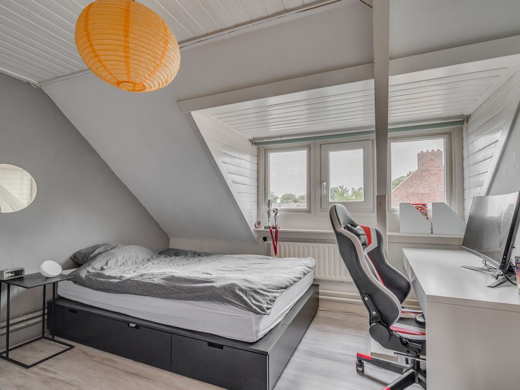 Pastoor Deckersstraat 1, VENLO