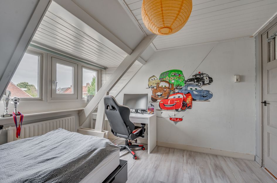 Pastoor Deckersstraat 1