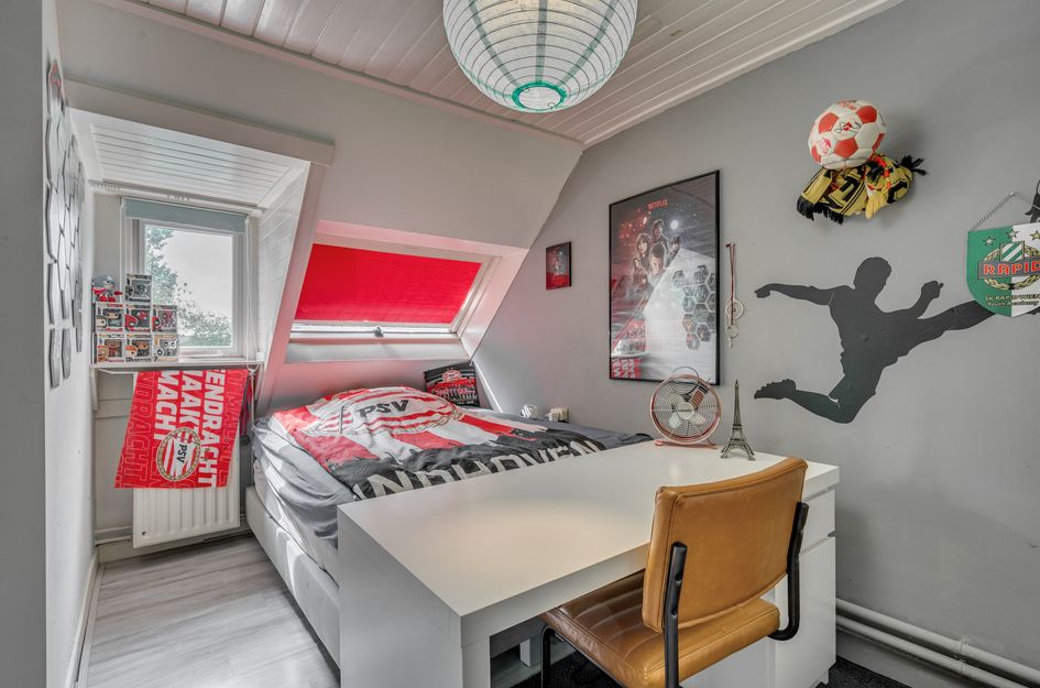 Pastoor Deckersstraat 1