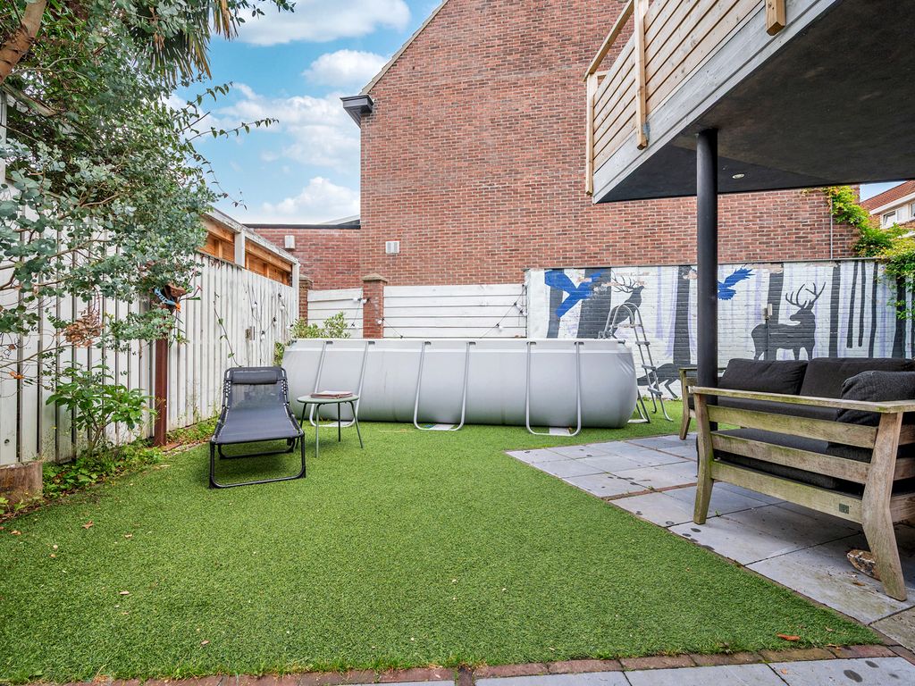 Pastoor Deckersstraat 1, VENLO