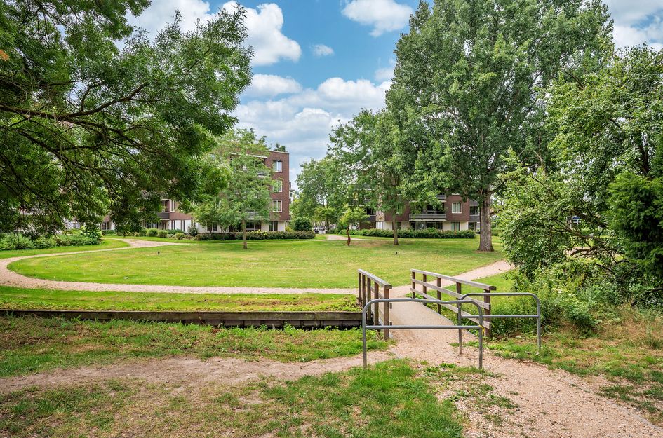 Pastoor Deckersstraat 1