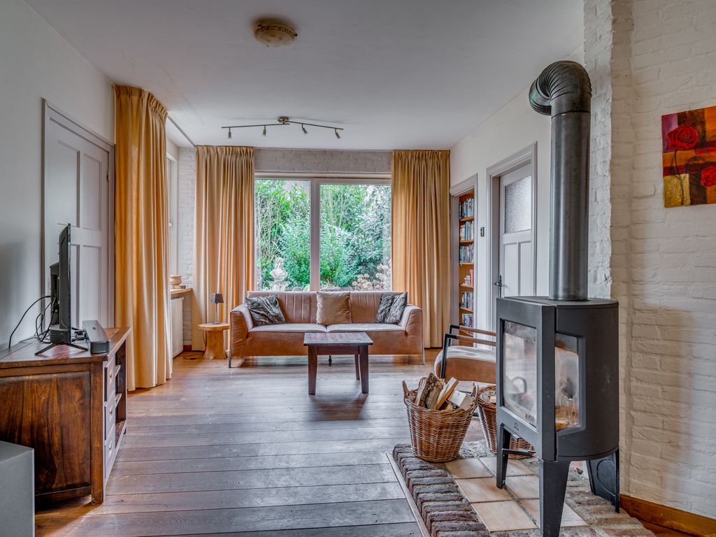 Rijksweg 136, VELDEN