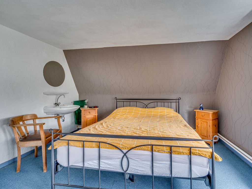 Rijksweg 136, VELDEN