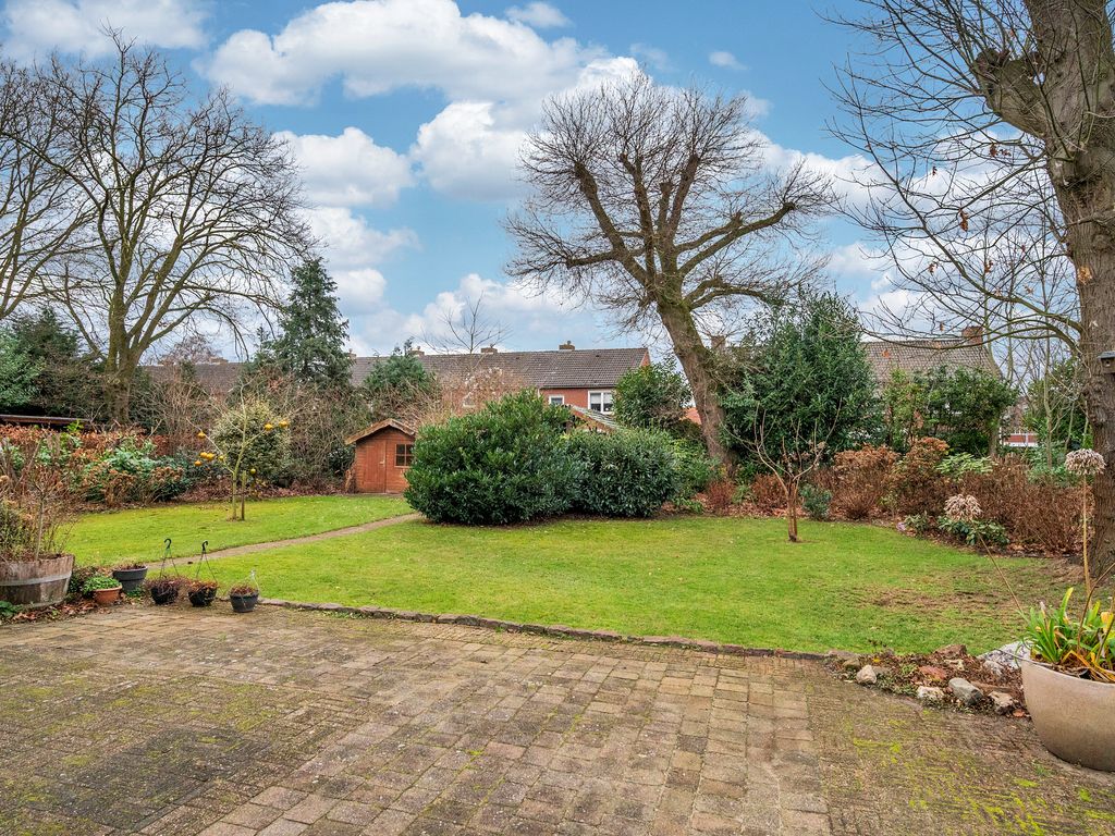 Rijksweg 136, VELDEN