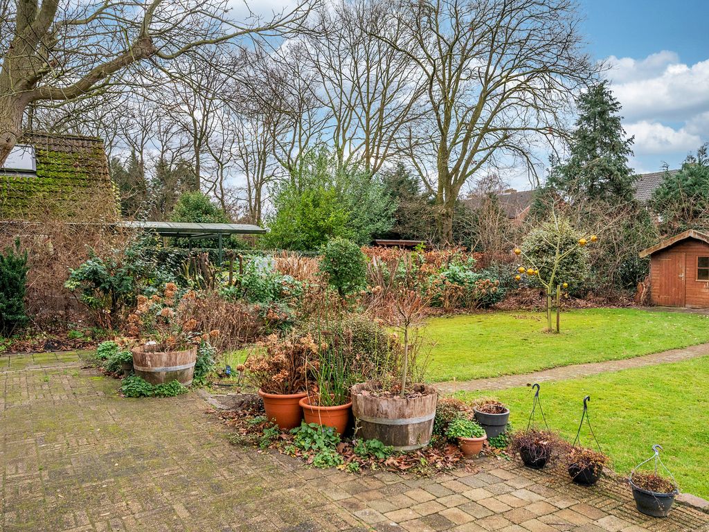 Rijksweg 136, VELDEN