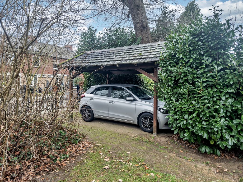 Rijksweg 136, VELDEN