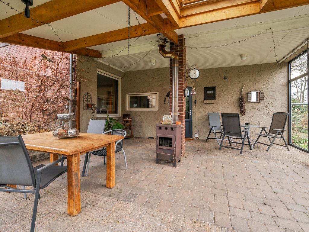 Rijksweg 136, VELDEN