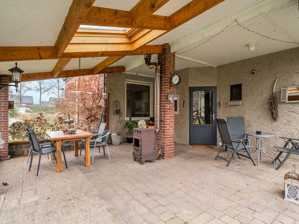 Rijksweg 136, VELDEN