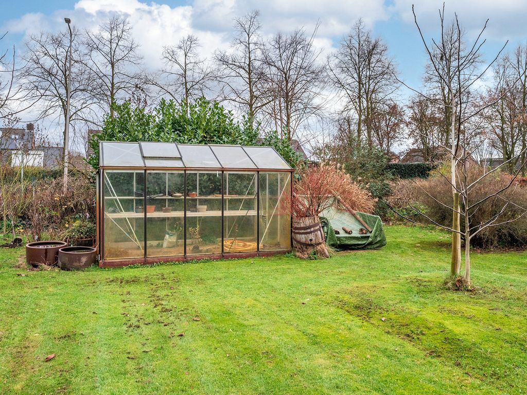 Rijksweg 136, VELDEN