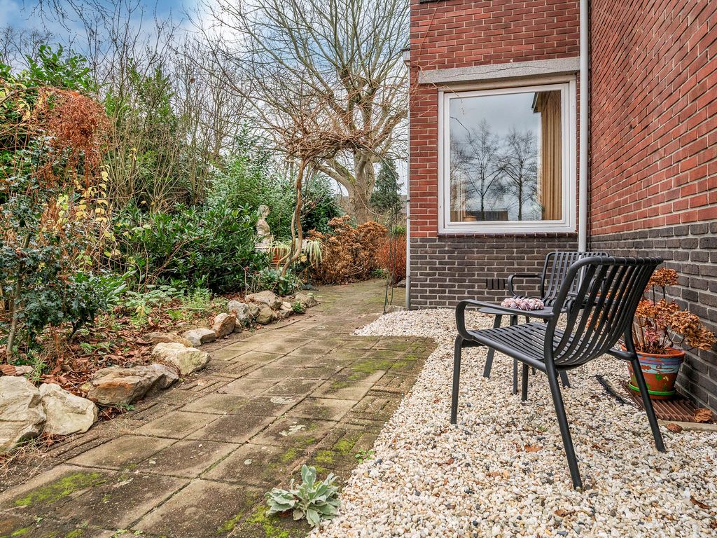 Rijksweg 136, VELDEN