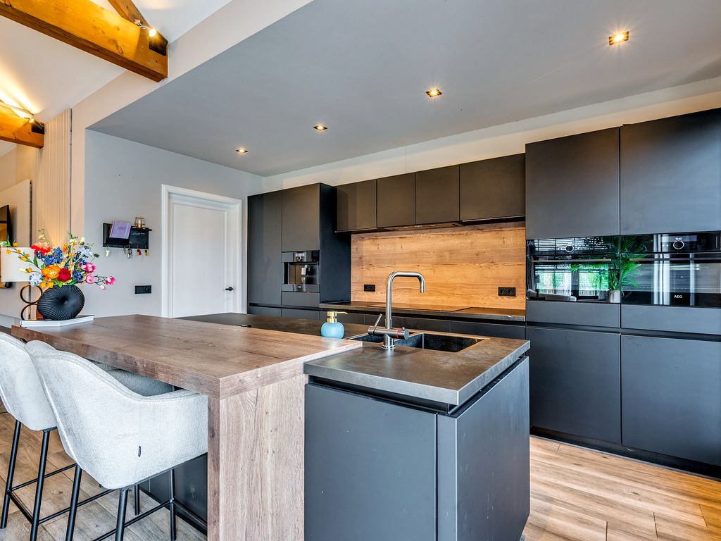 Rijksweg 129, VELDEN