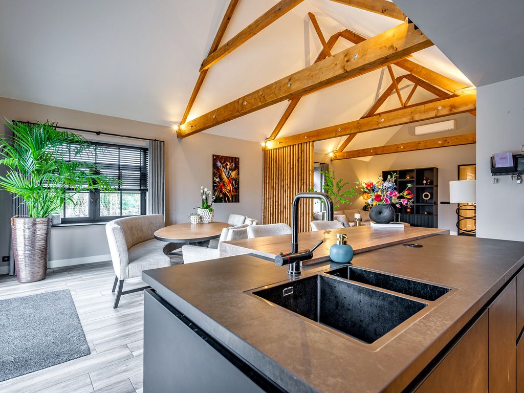 Rijksweg 129, VELDEN