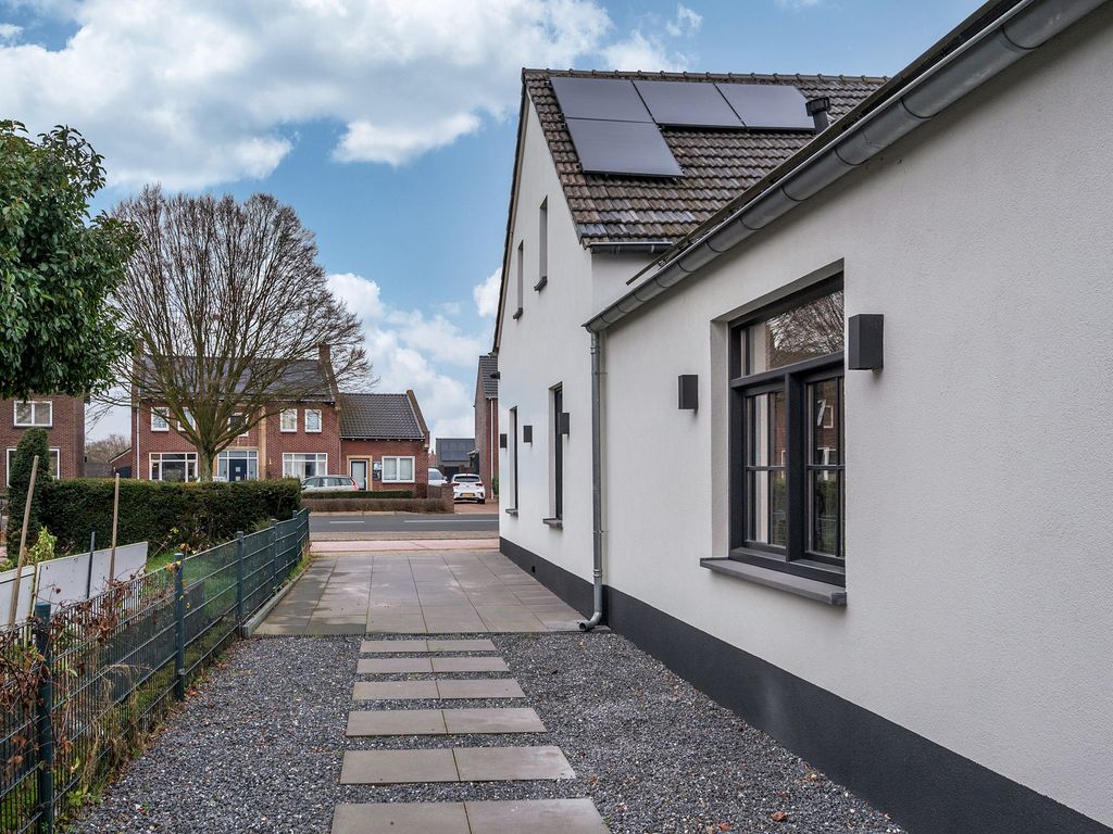 Rijksweg 129, VELDEN