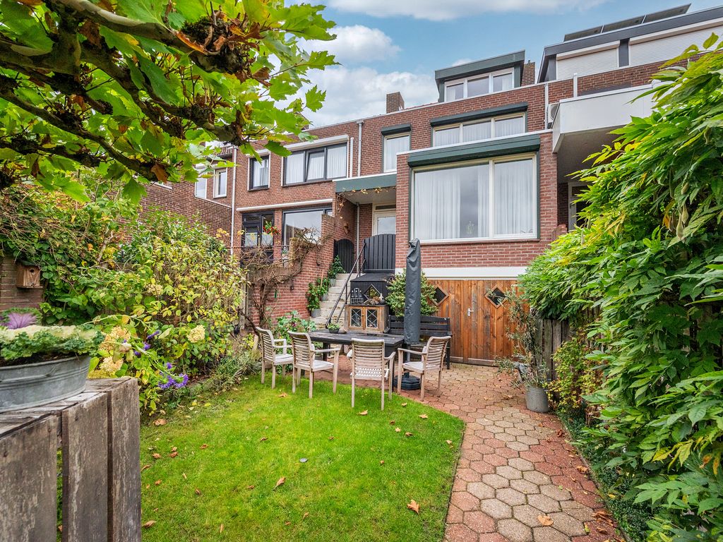 Baarlosestraat 32, VENLO