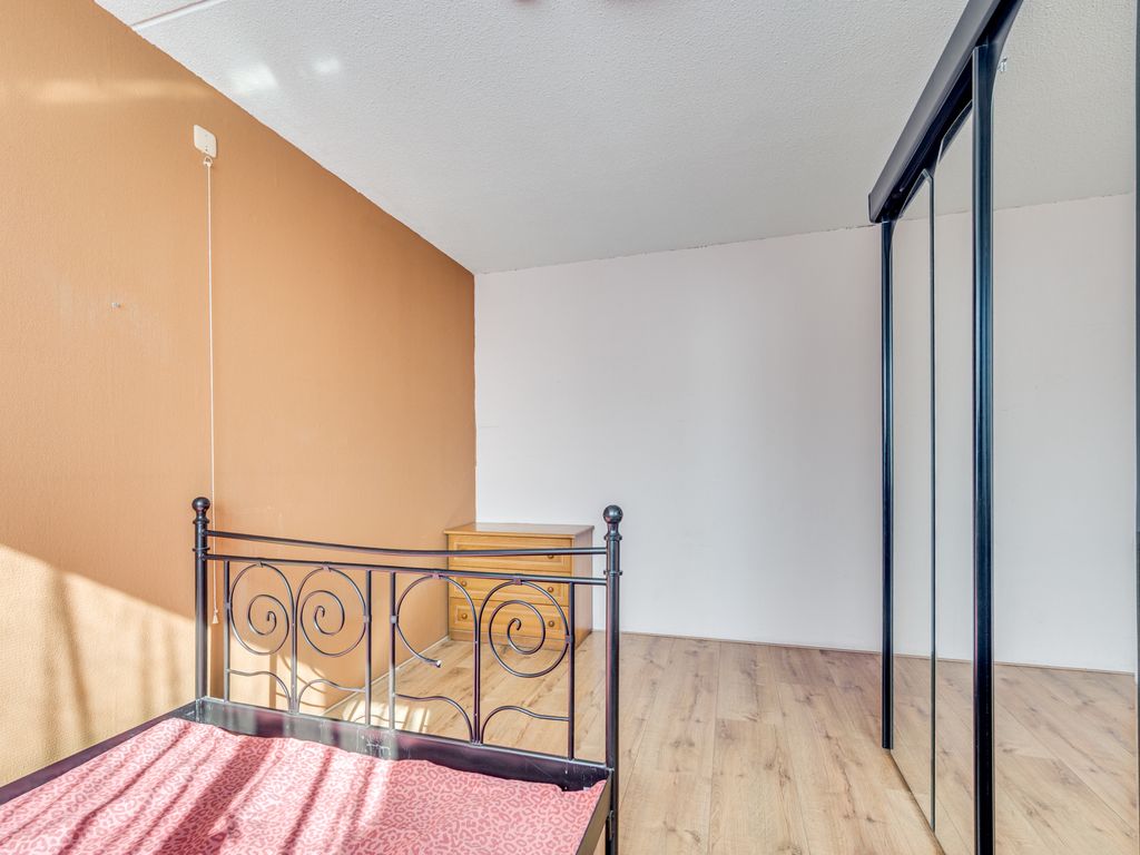 Hertenkamp 76, TEGELEN