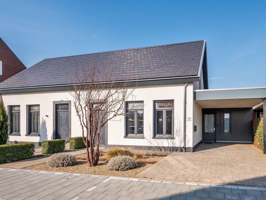 Kapelaan Slotsstraat 68, GRUBBENVORST