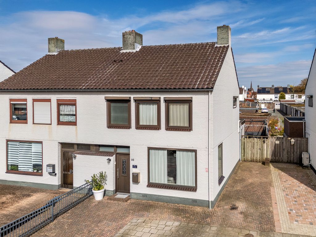 Burg Cremersstraat 10, GRUBBENVORST