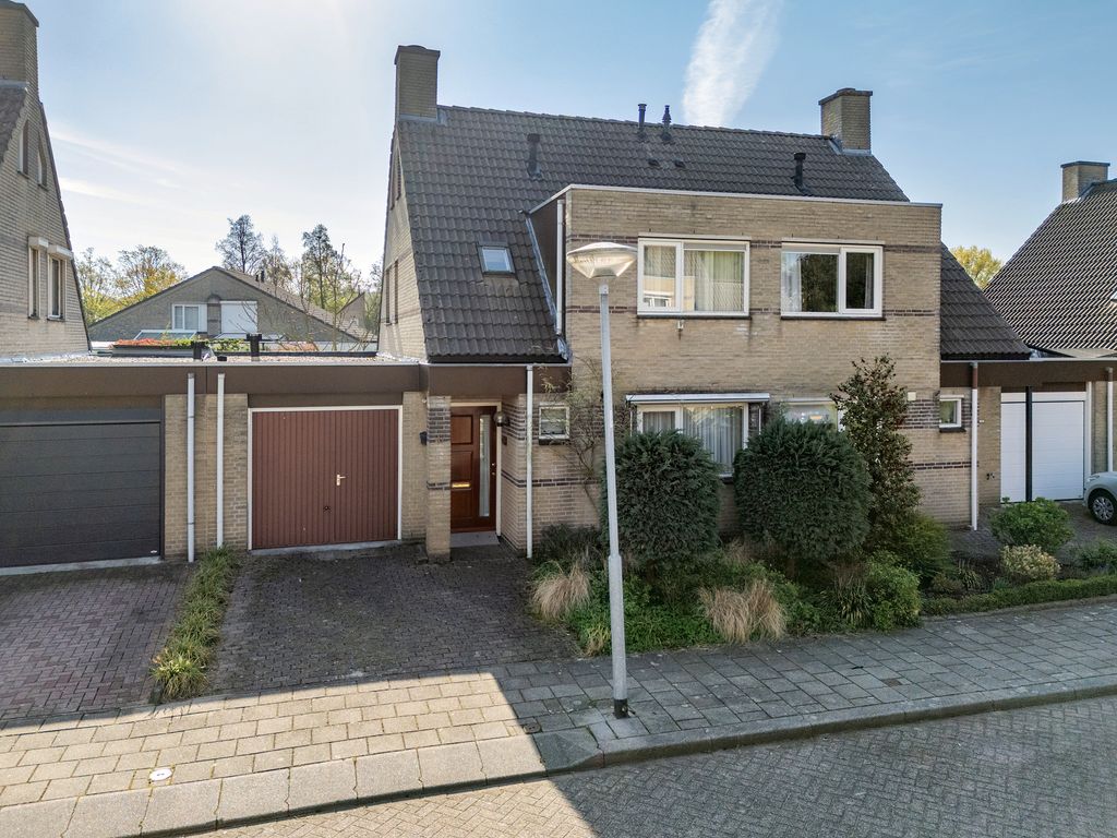 Jan van Broekhuizenstraat 17, VENLO