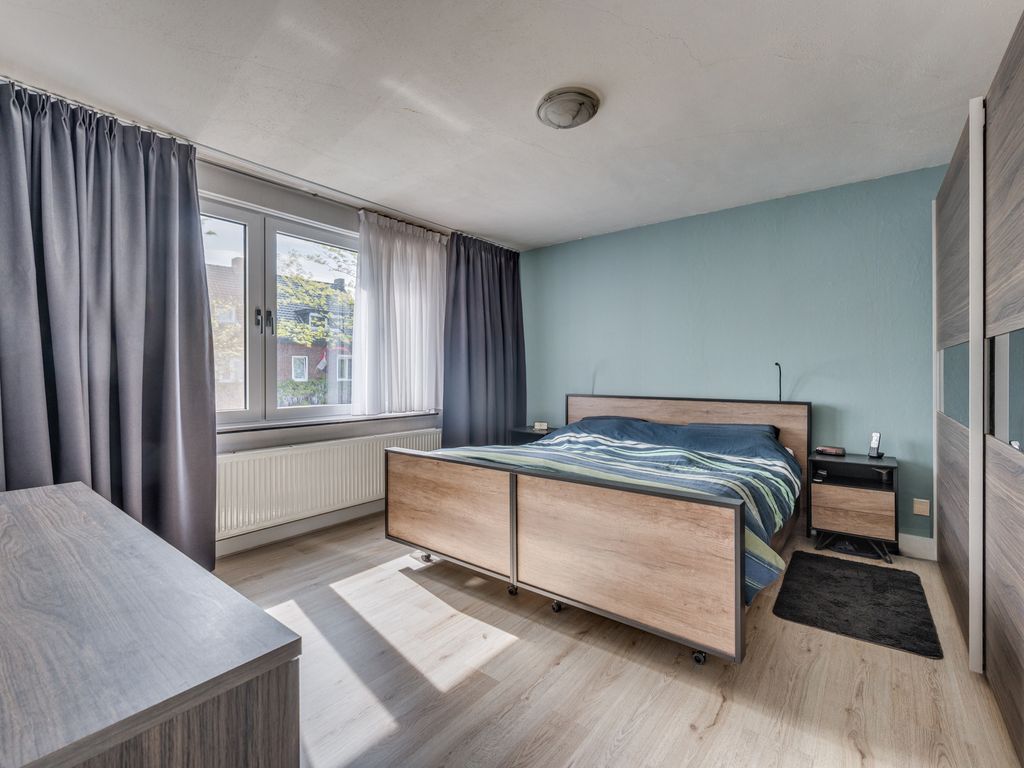 Manresastraat 35, VENLO