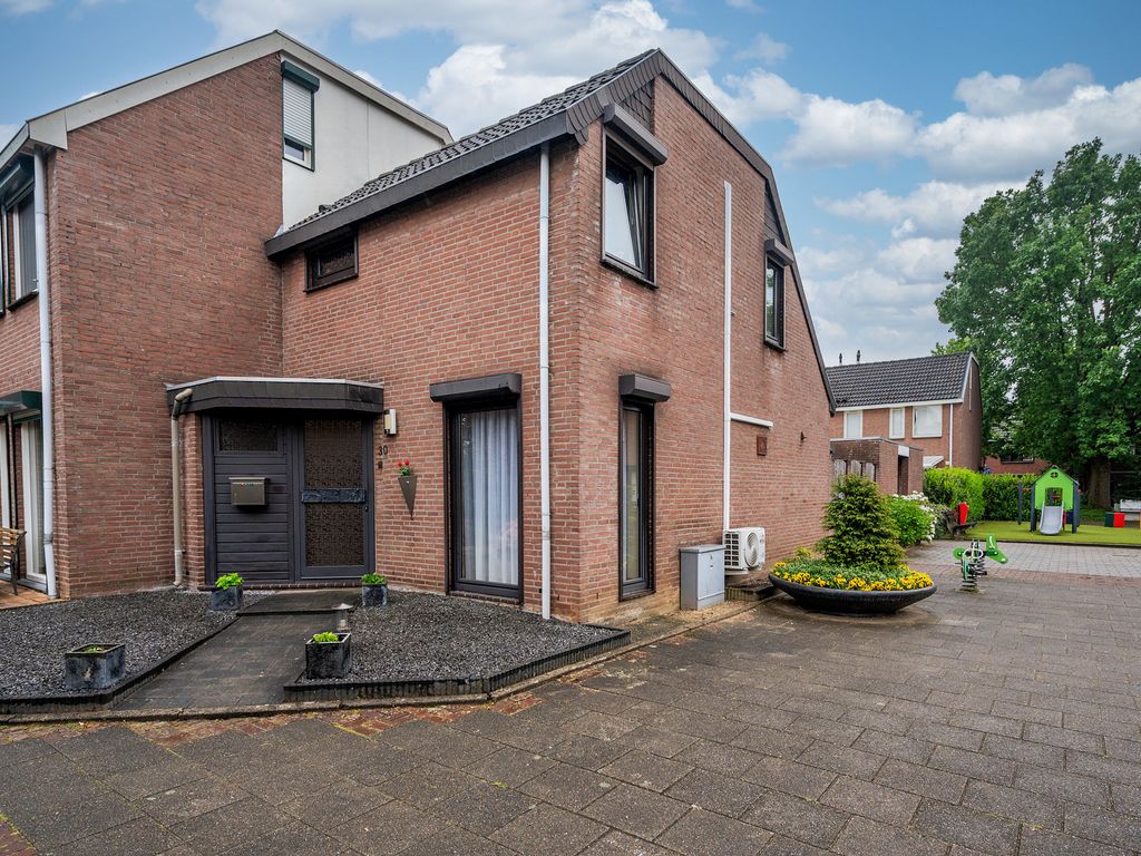 Breukenhof 30, TEGELEN