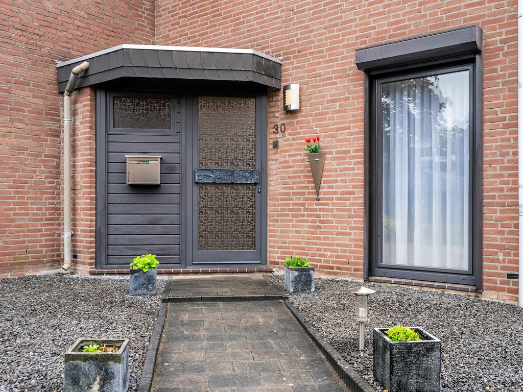 Breukenhof 30, TEGELEN