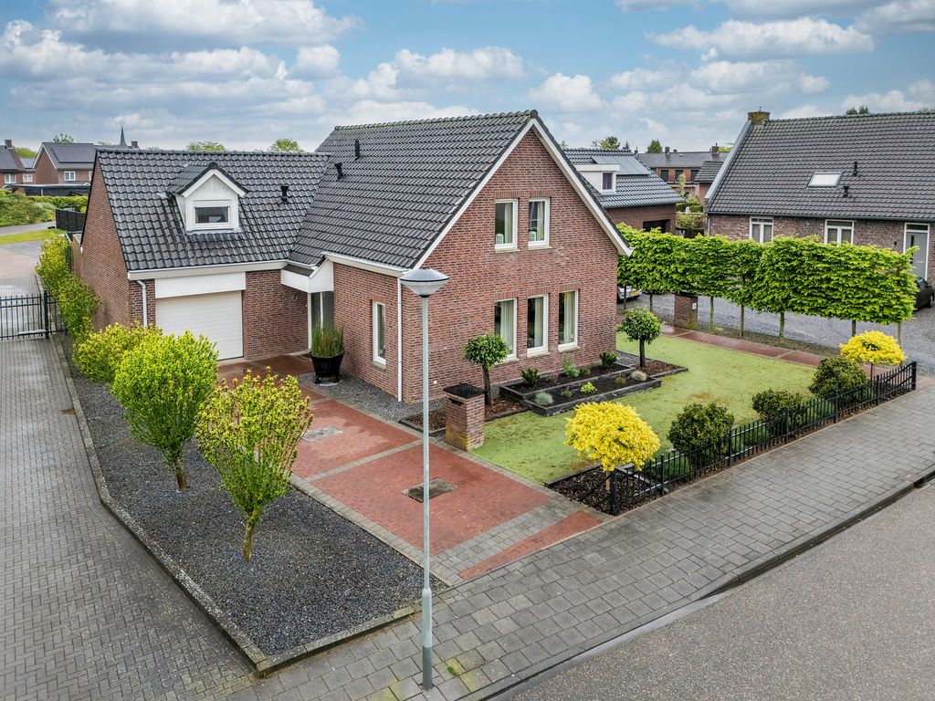 Sint Lambertusweg 30a, REUVER