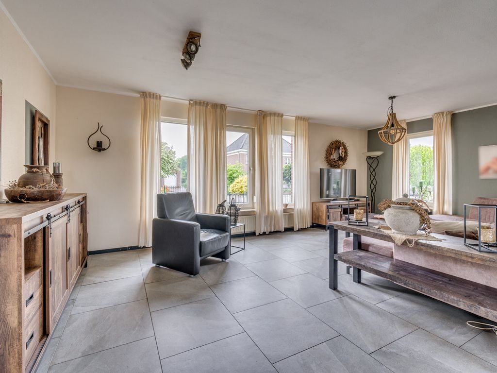 Sint Lambertusweg 30a, REUVER