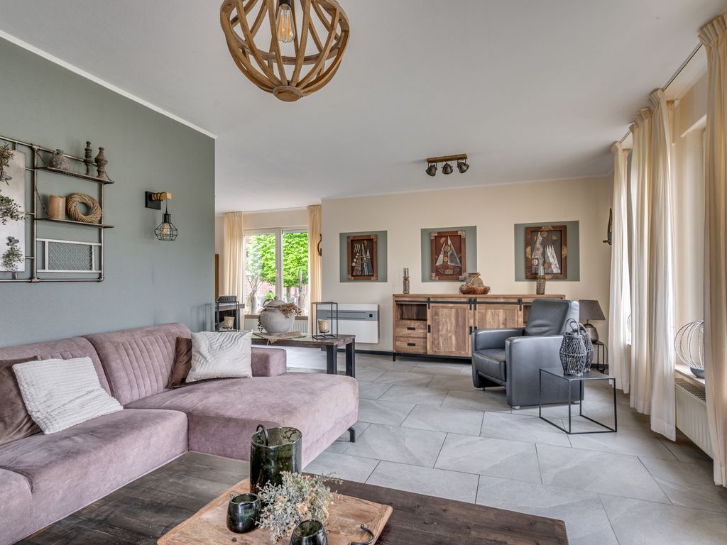 Sint Lambertusweg 30a, REUVER