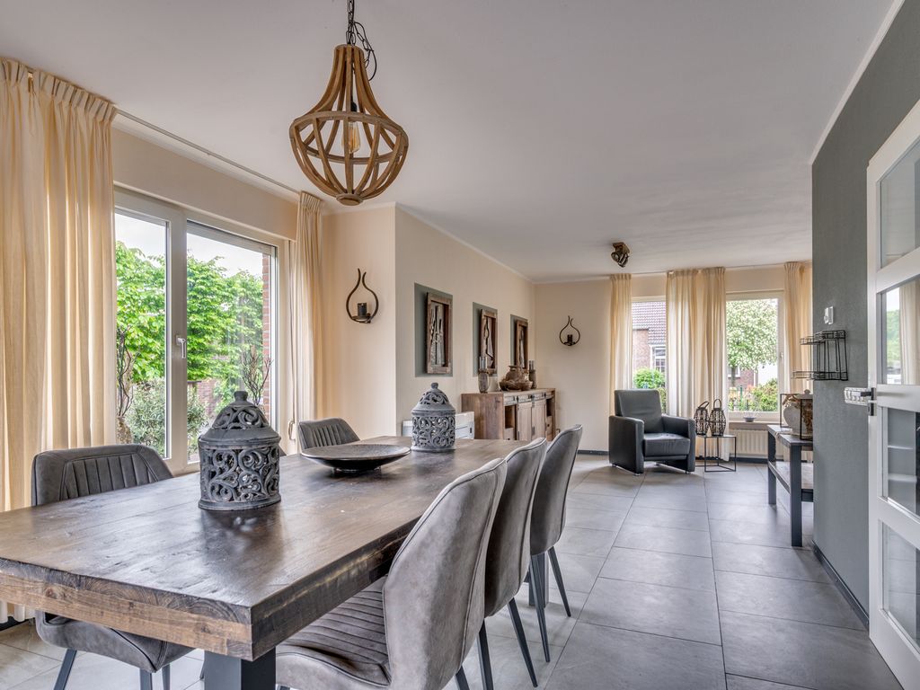 Sint Lambertusweg 30a, REUVER