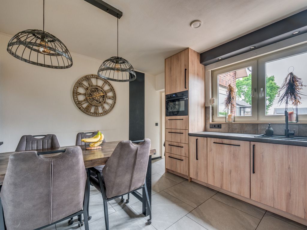Sint Lambertusweg 30a, REUVER