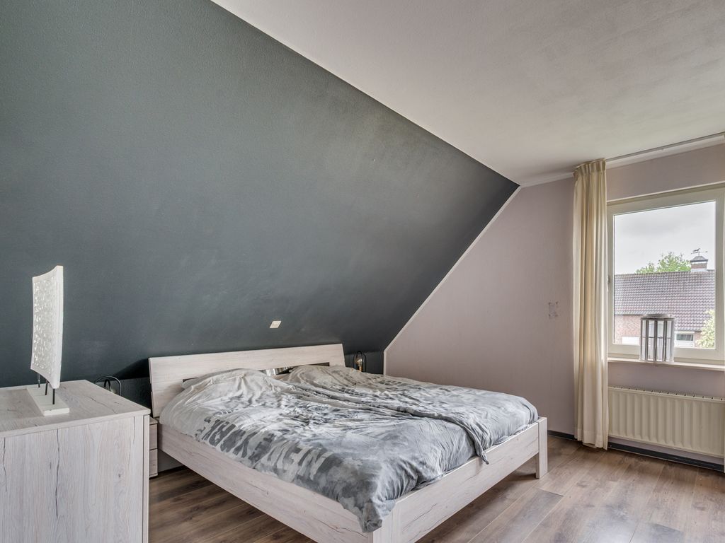 Sint Lambertusweg 30a, REUVER
