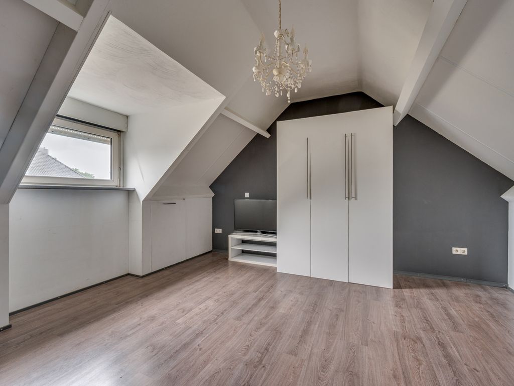 Sint Lambertusweg 30a, REUVER