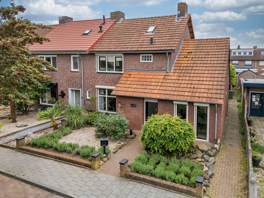 Minister Goselinglaan 15, REUVER