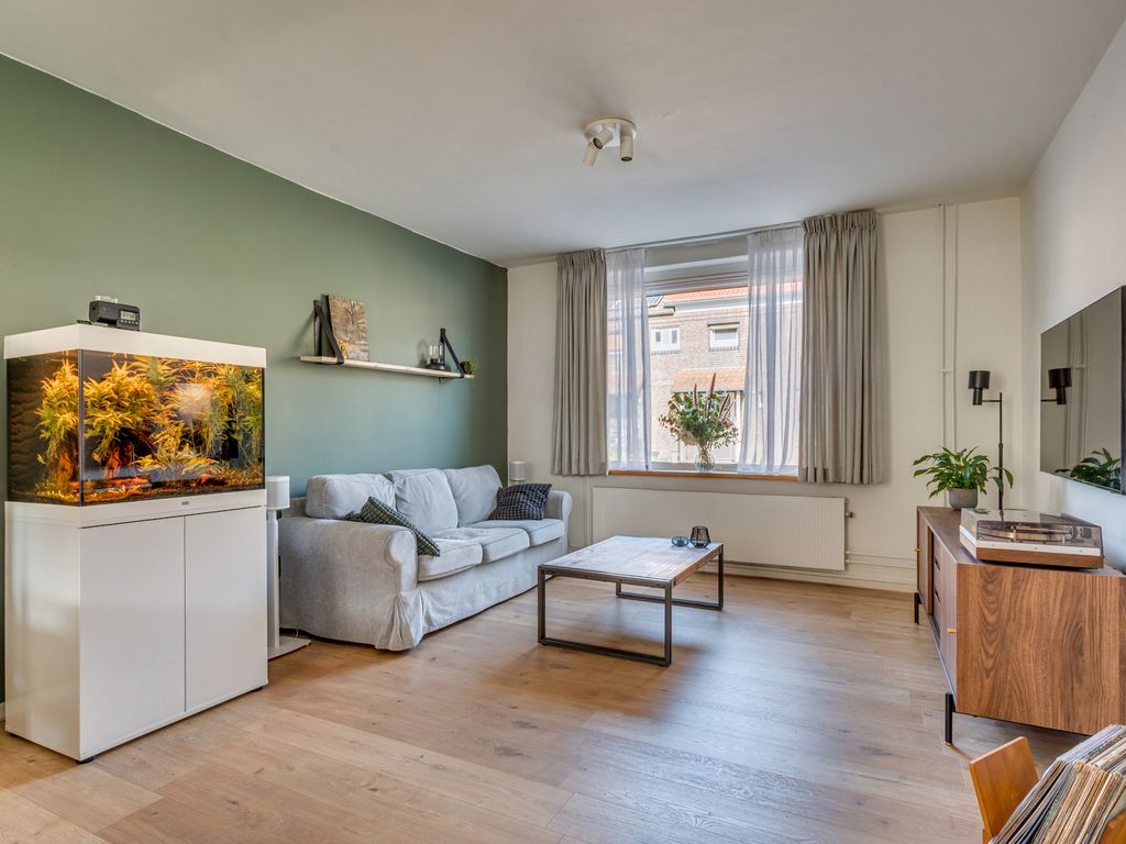 Merelstraat 9, TEGELEN