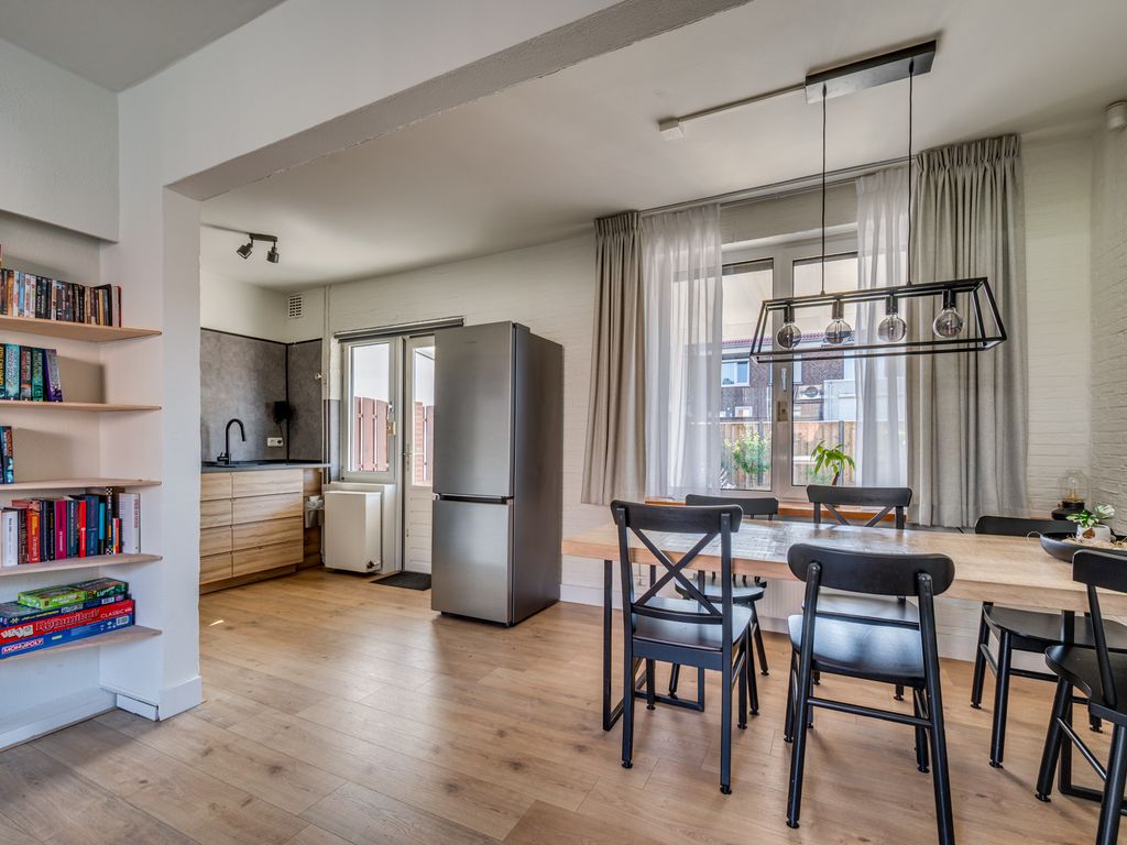Merelstraat 9, TEGELEN