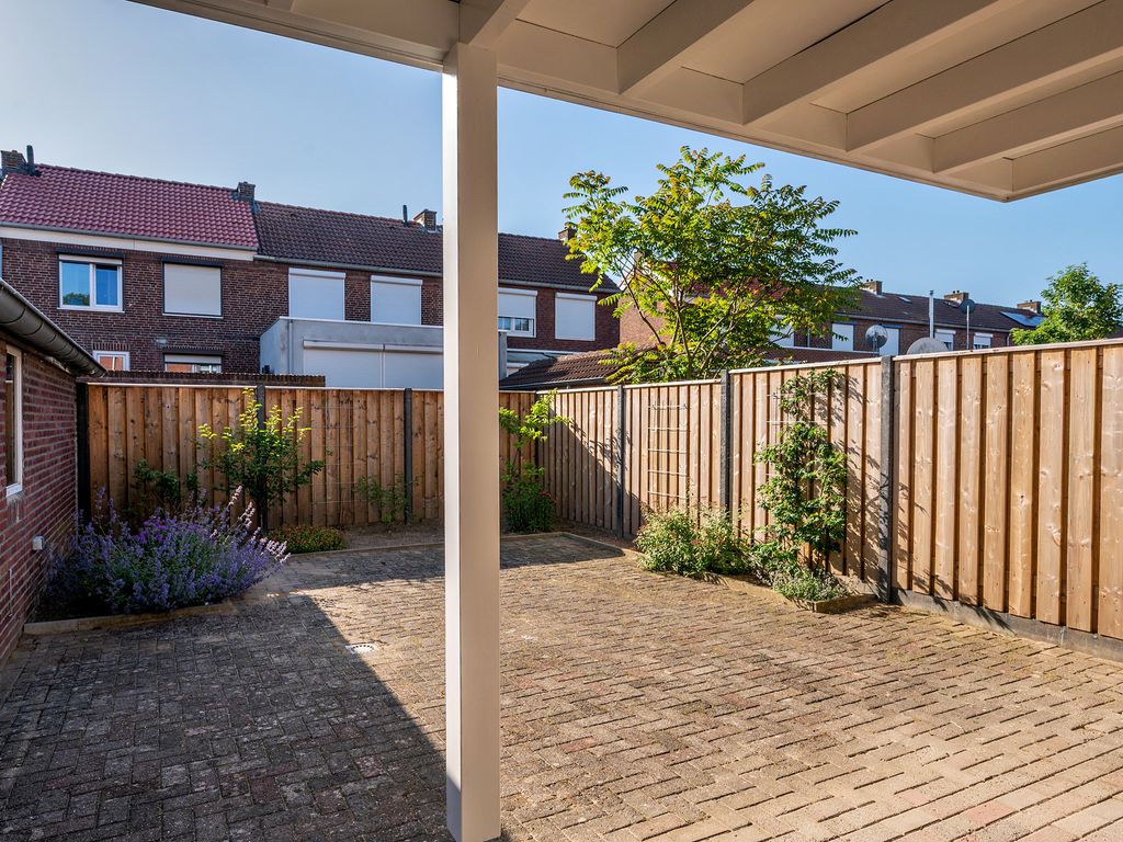 Merelstraat 9, TEGELEN